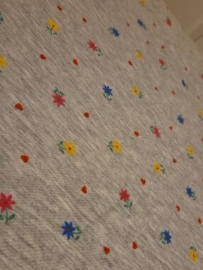 Vintage Jersey Dainty Flowers & Hearts Craft - Quilt - Sewing Fabric B b